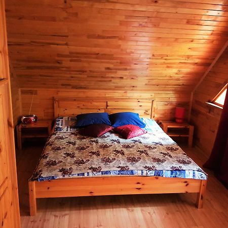 Viesu Nams Barzi Hotell Tinuzi Eksteriør bilde